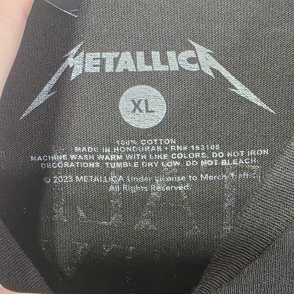 NWT Hot Topic Metallica Seventy Two Seasons Black Yellow Concert Band Tee XL - Picture 2 of 8